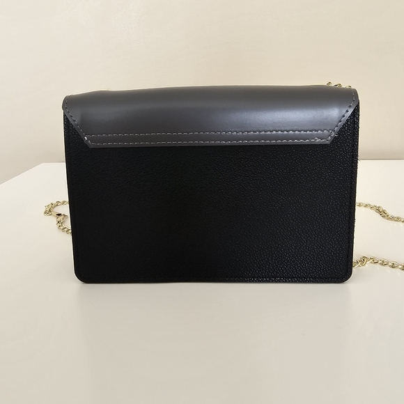 Miniso Small Gold Chain Bag - Picture 2 of 5